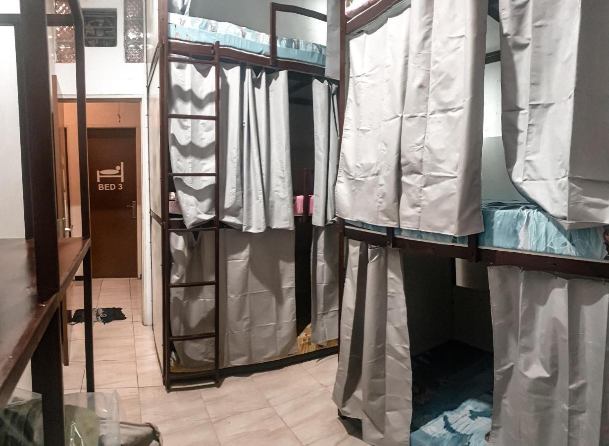 Mador Malang Dorm Hostel Екстериор снимка