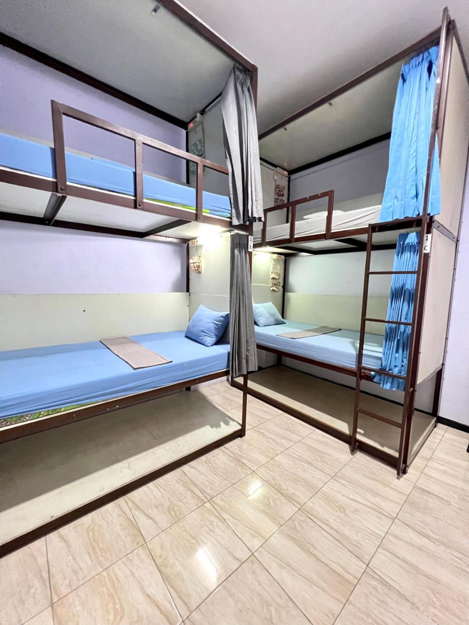 Mador Malang Dorm Hostel Екстериор снимка