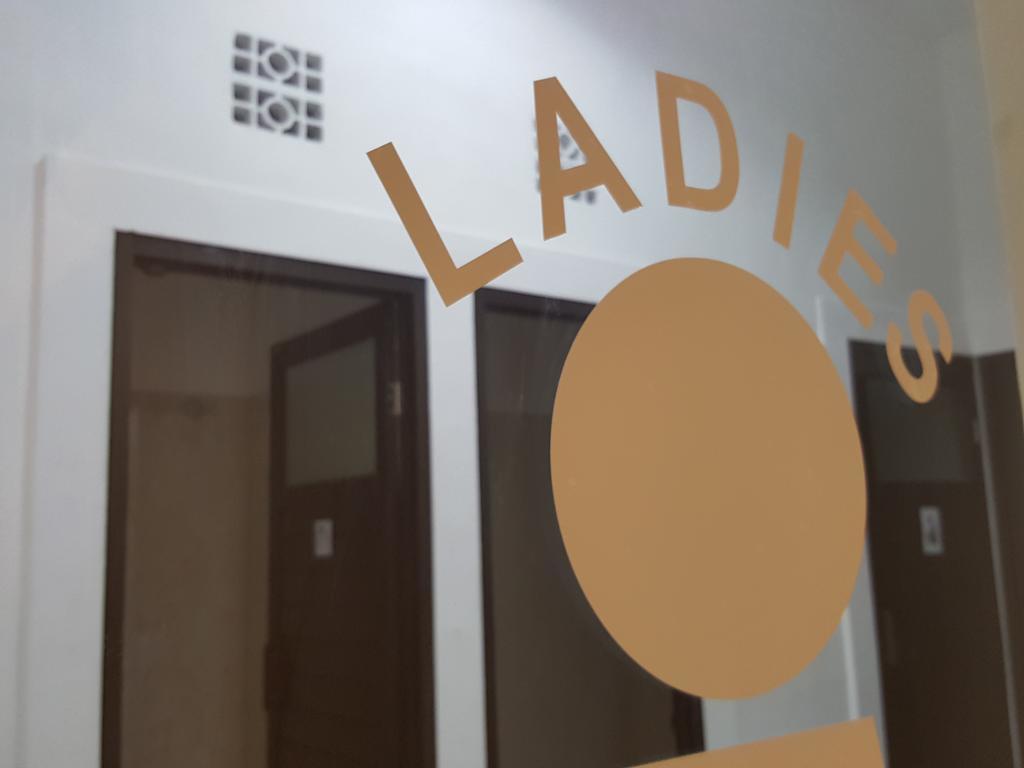 Mador Malang Dorm Hostel Екстериор снимка