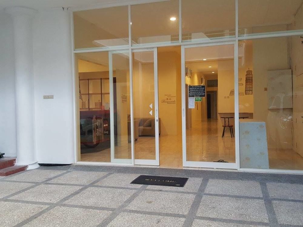 Mador Malang Dorm Hostel Екстериор снимка