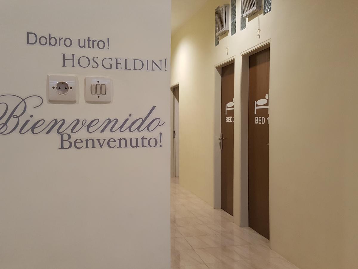 Mador Malang Dorm Hostel Екстериор снимка