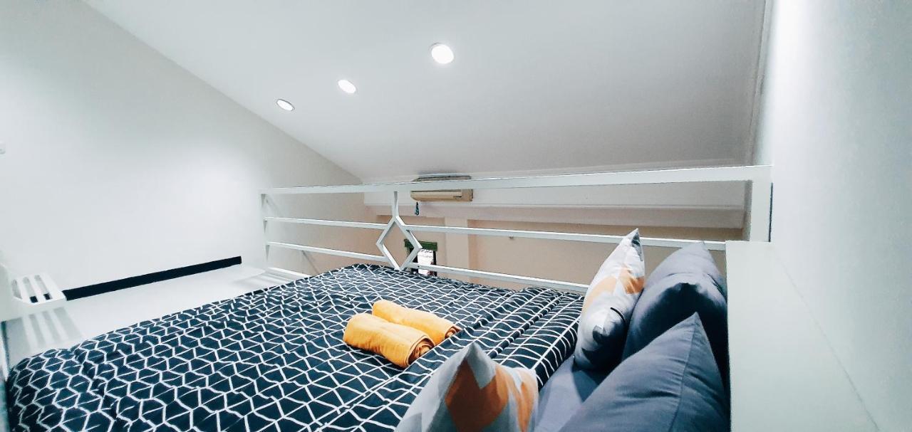 Mador Malang Dorm Hostel Екстериор снимка